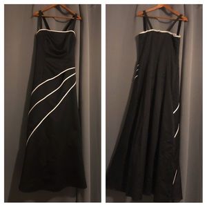 Beautiful Black and White Gown